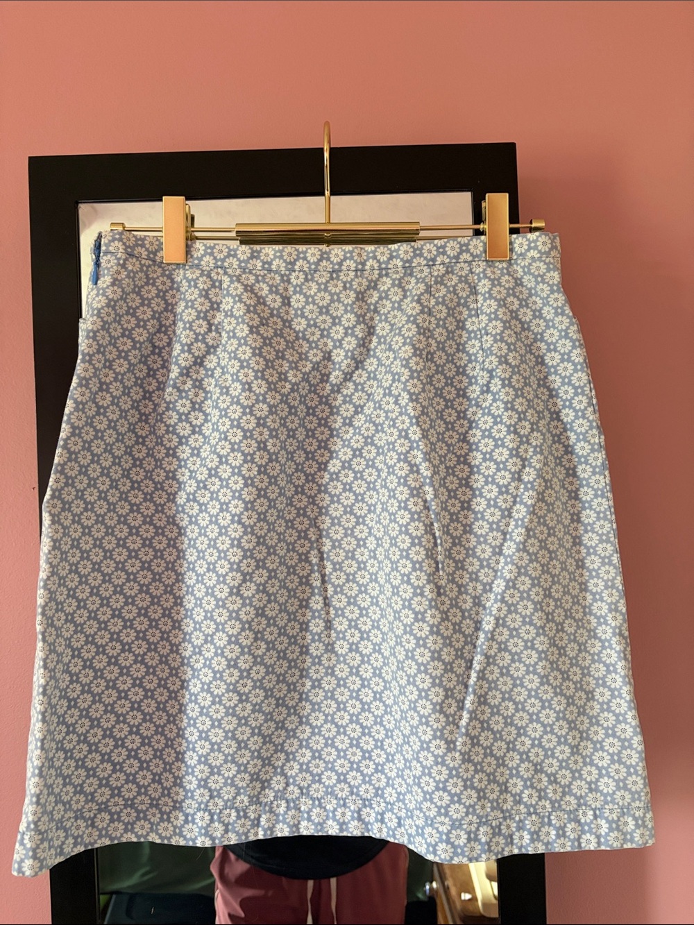 LOFT Light Blue and White Daisy Pencil Mini Skirt - Picture 4 of 5